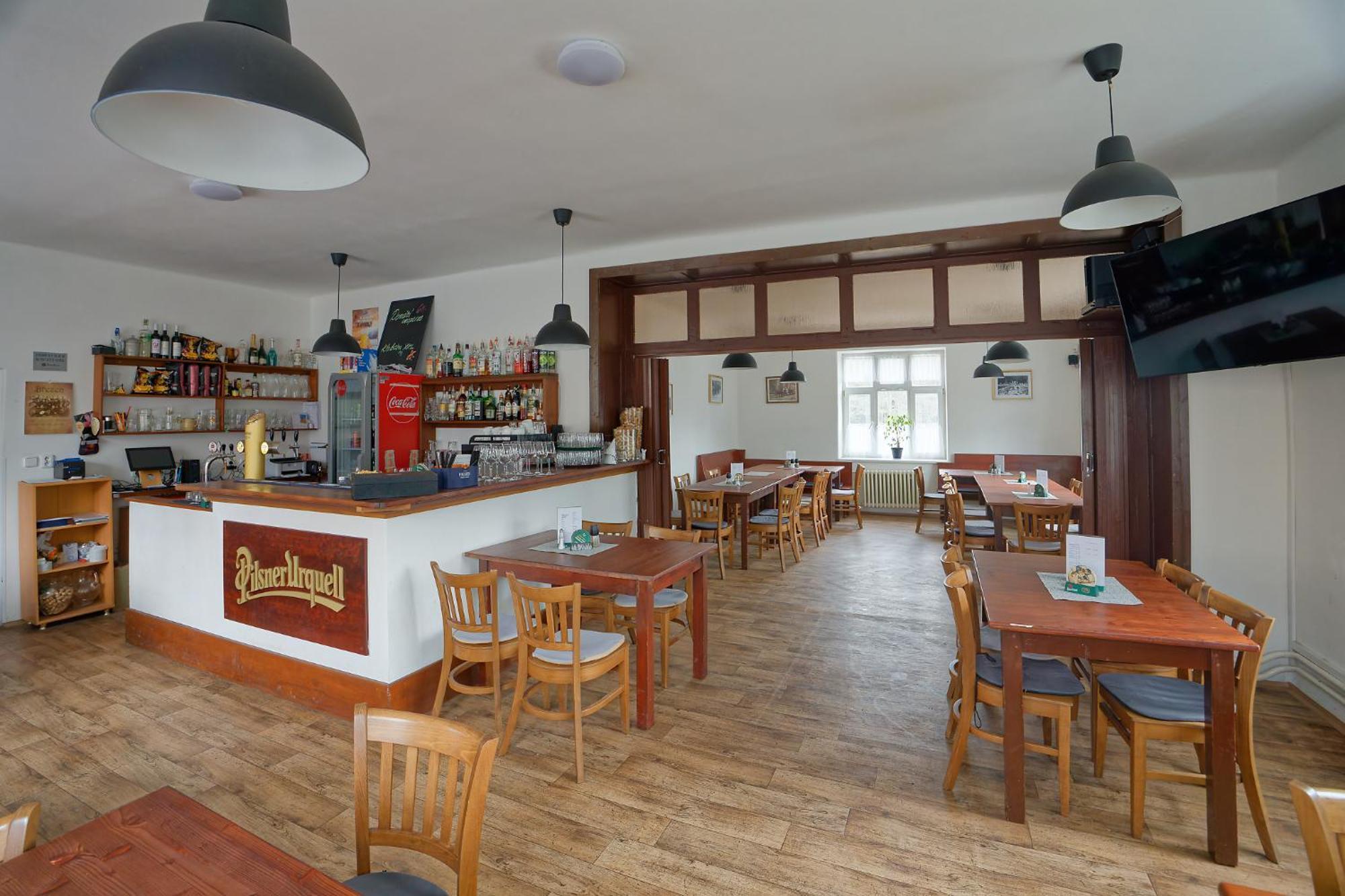 Penzion A Restaurace Na Krizovatce Polevsko Eksteriør billede