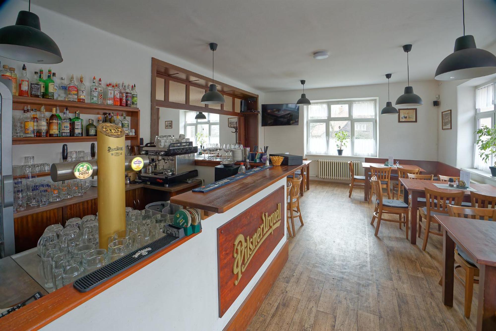 Penzion A Restaurace Na Krizovatce Polevsko Eksteriør billede